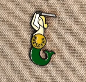 Pin Syrenka Warszawska kolorowa