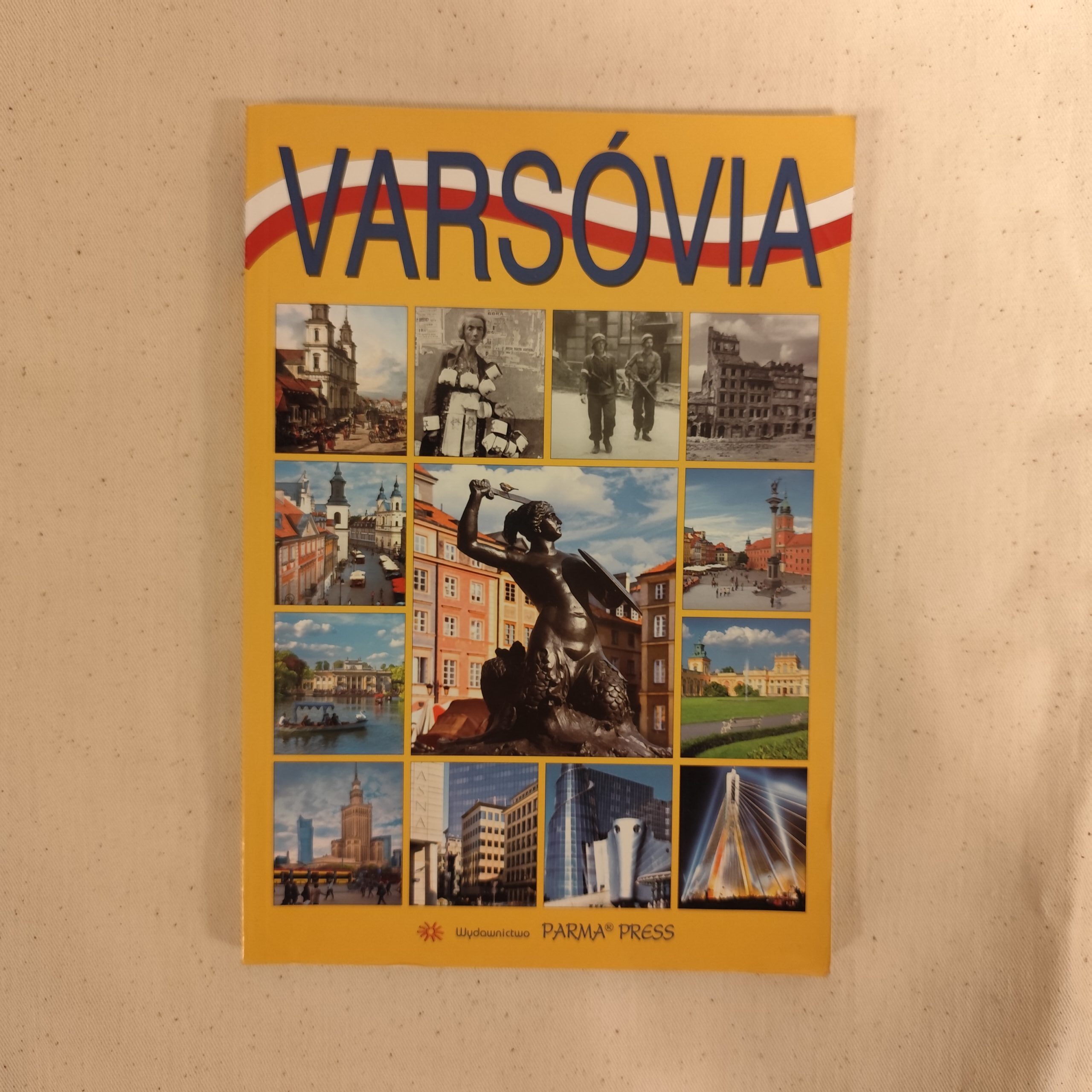 Książka o Warszawie po portugalsku