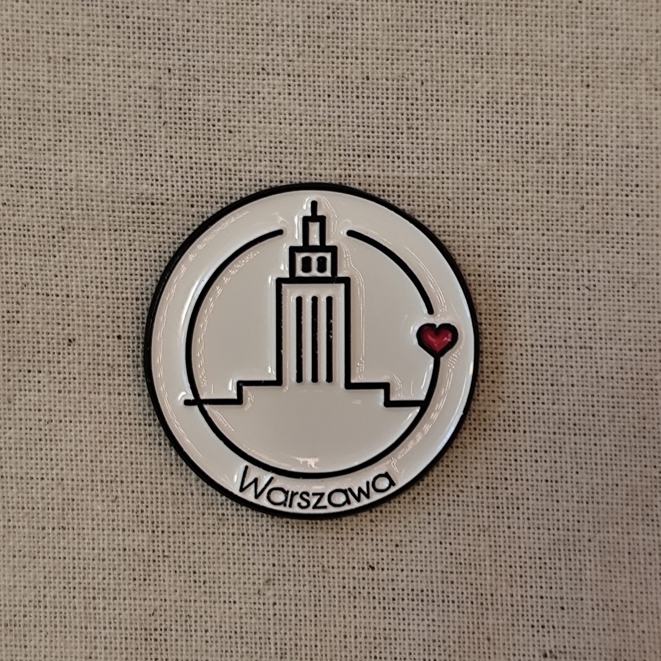 Pin warszawski biały